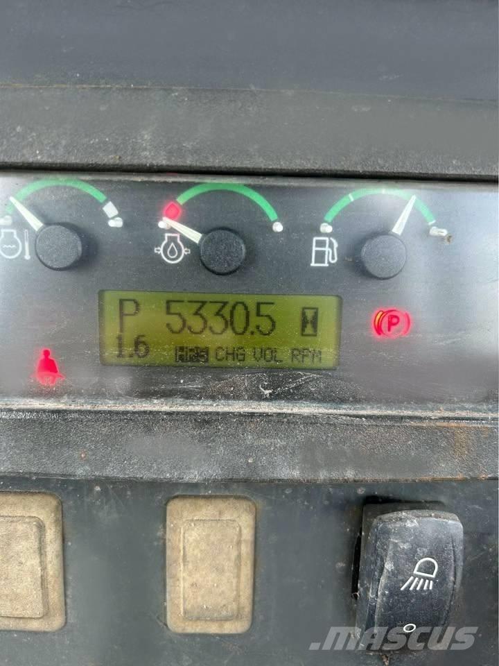 John Deere 650 JLT Buldooserid