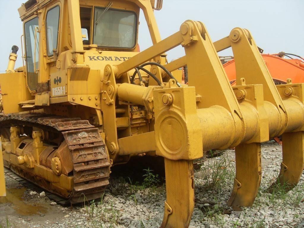 Komatsu d155a-1 Buldooserid
