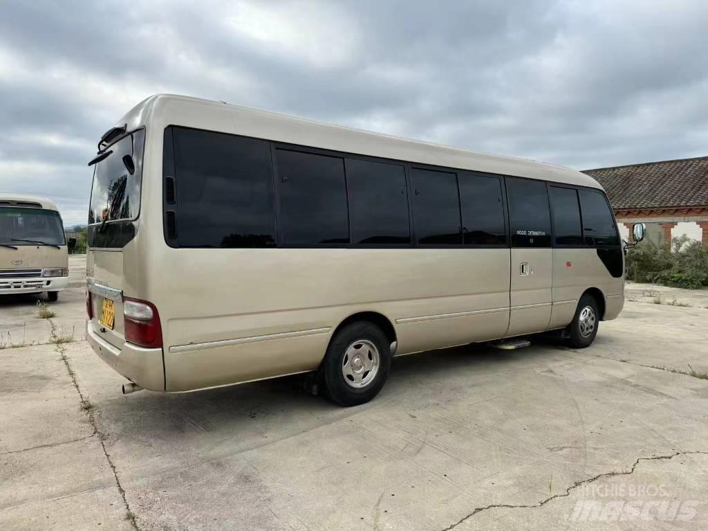 Toyota Coaster Bus Väikebussid