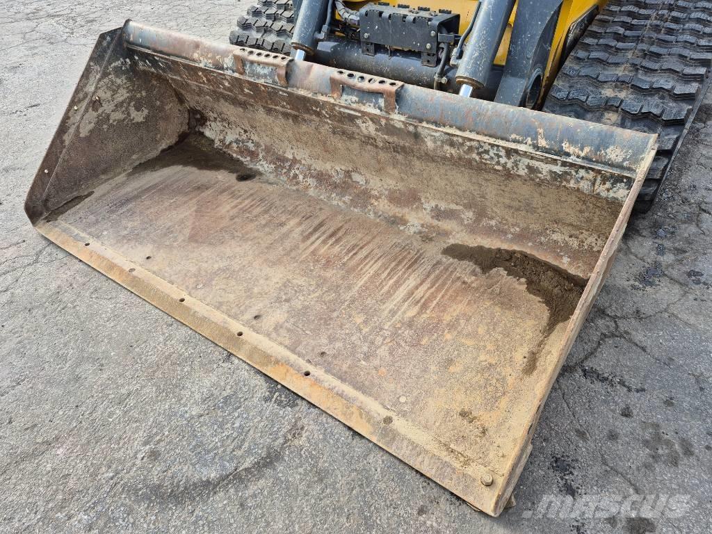 John Deere 331 Kompaktlaadurid