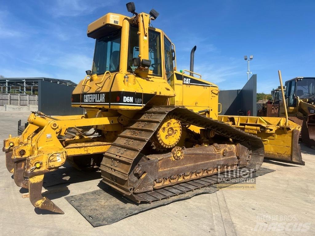 CAT D 6 N LGP Buldooserid