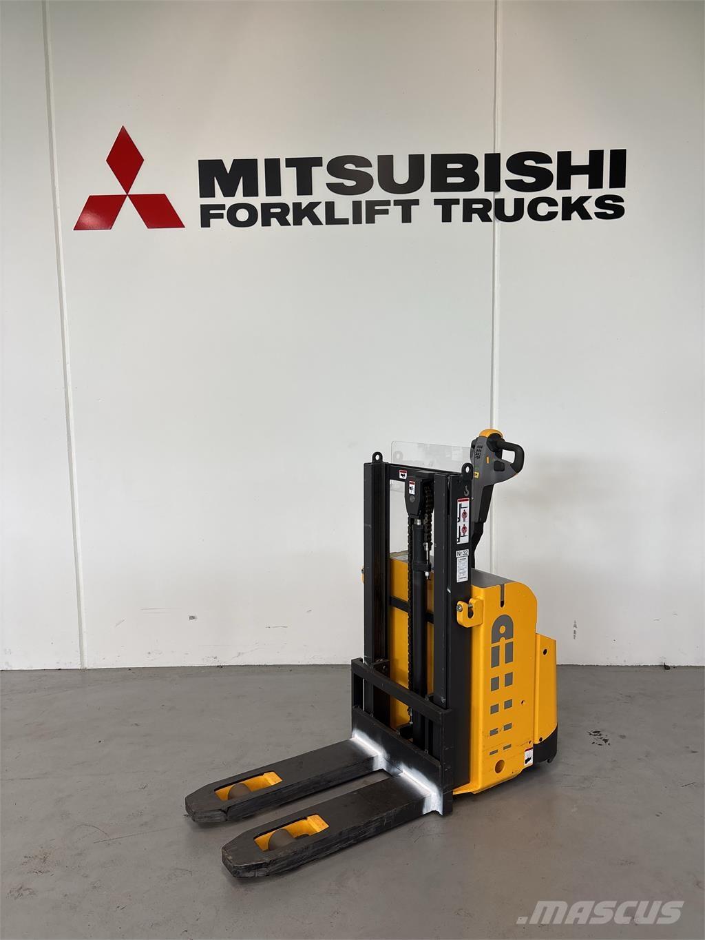 Atlet PSL125 Järelkäidavad virnastajad