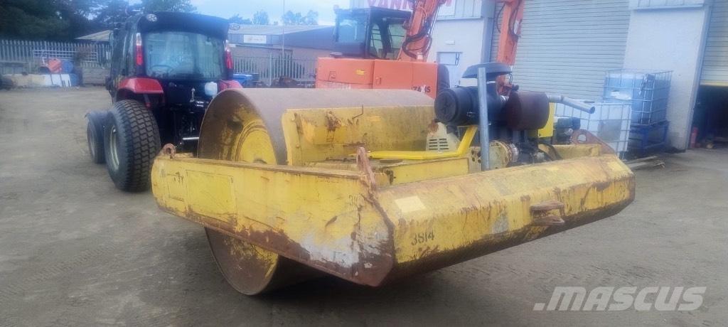 Bomag BW 6 Järelveetavad vibrorullid