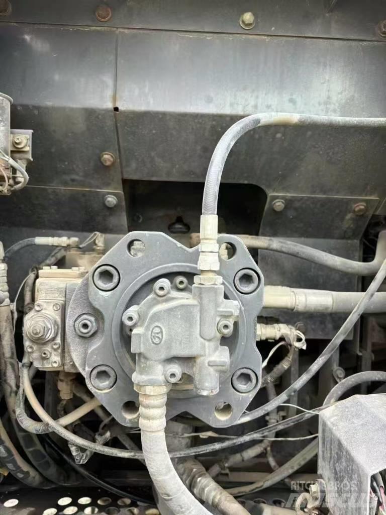 Sumitomo SH 210-5 Roomikekskavaatorid