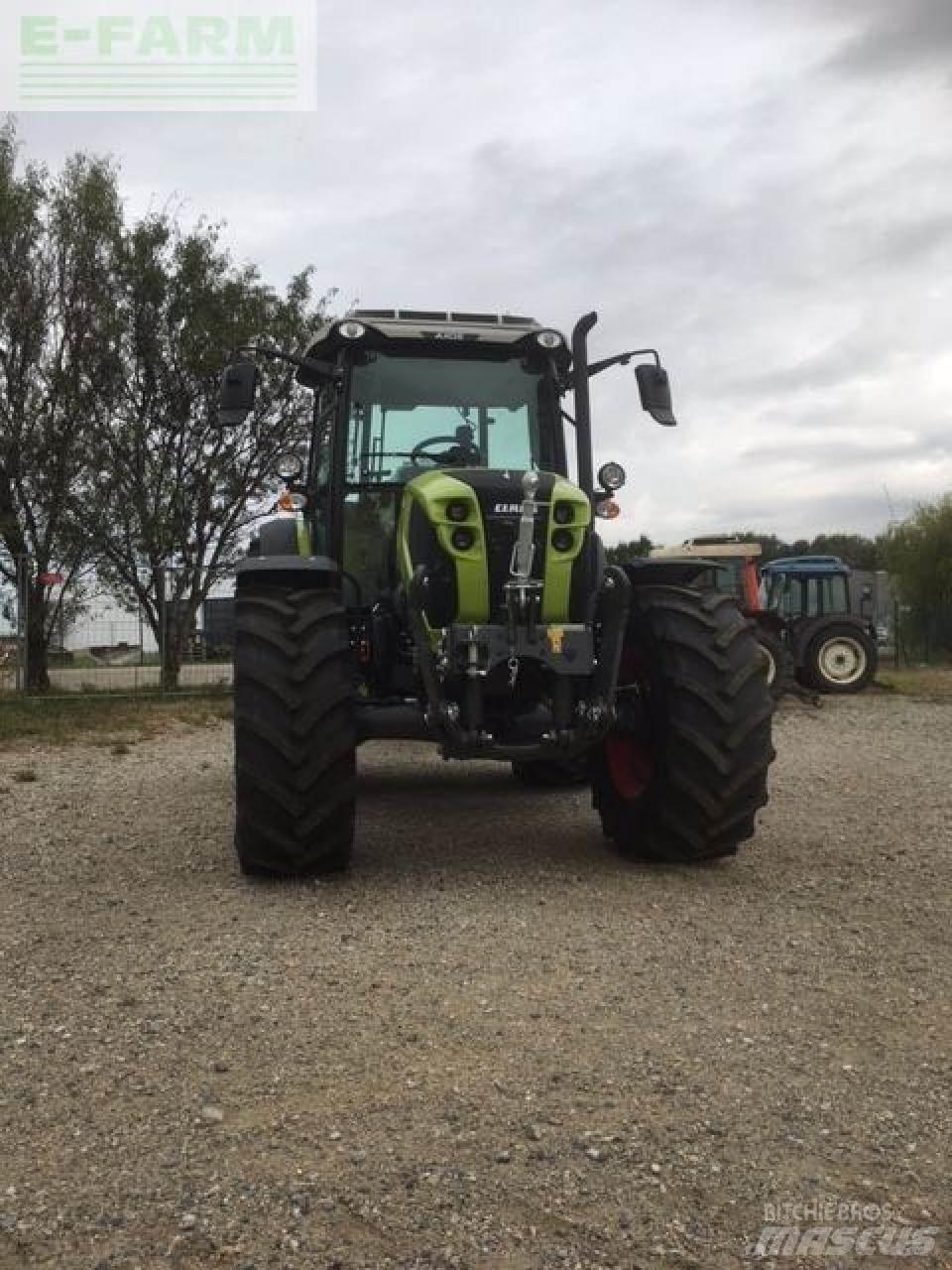 CLAAS axos 240 Traktorid