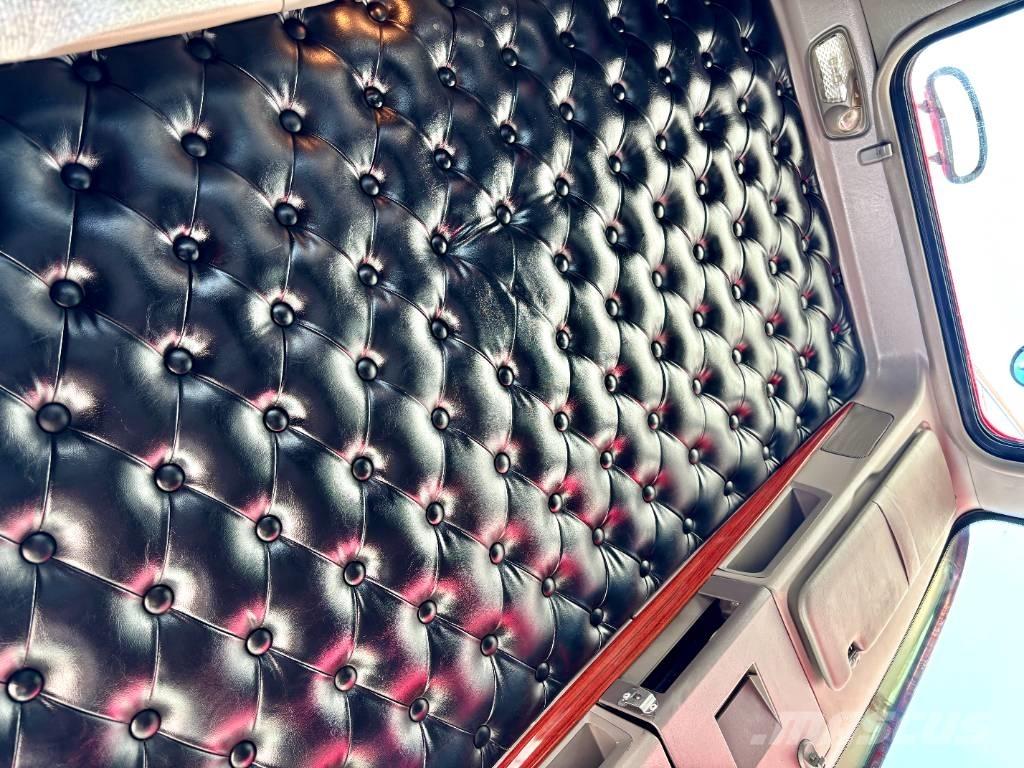 Kenworth W 900 Sadulveokid