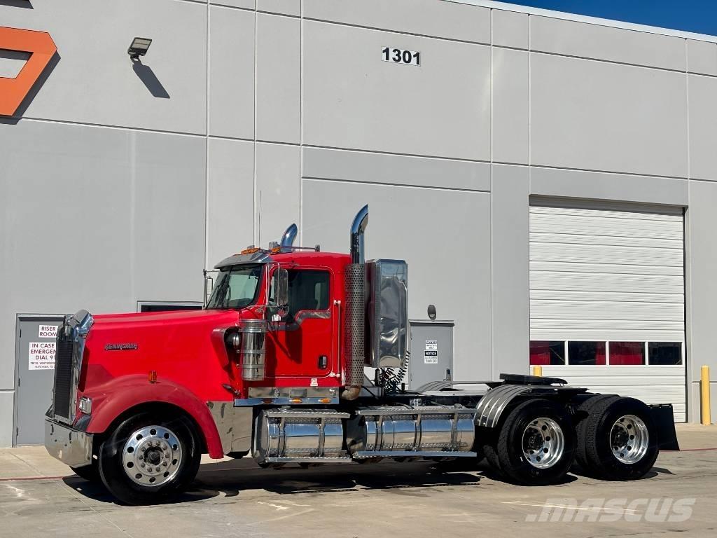 Kenworth W 900 Sadulveokid