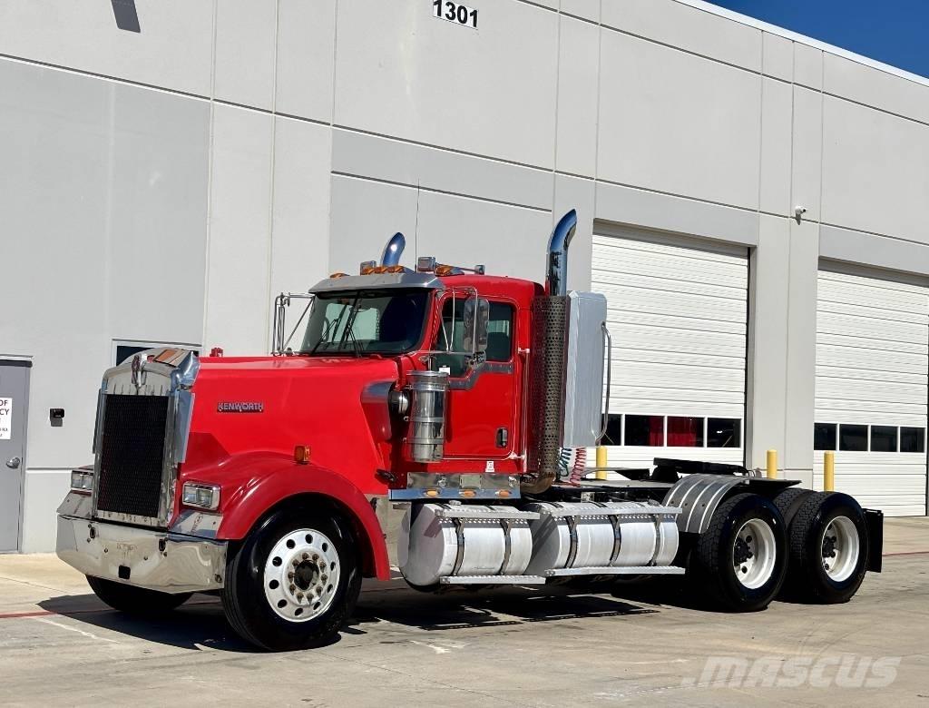 Kenworth W 900 Sadulveokid