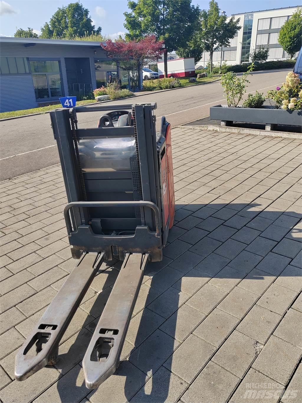 Linde L12 LHP SP Järelkäidavad virnastajad