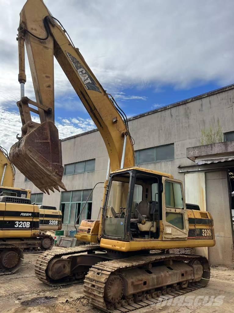 CAT 320 B L Roomikekskavaatorid