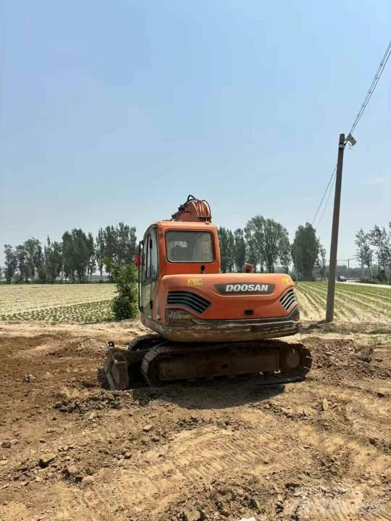 Doosan DX 75-9 Roomikekskavaatorid