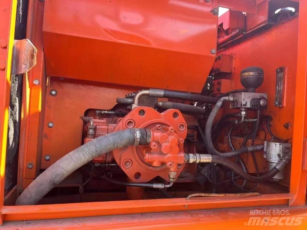 Doosan DH 150 LC-7 Roomikekskavaatorid