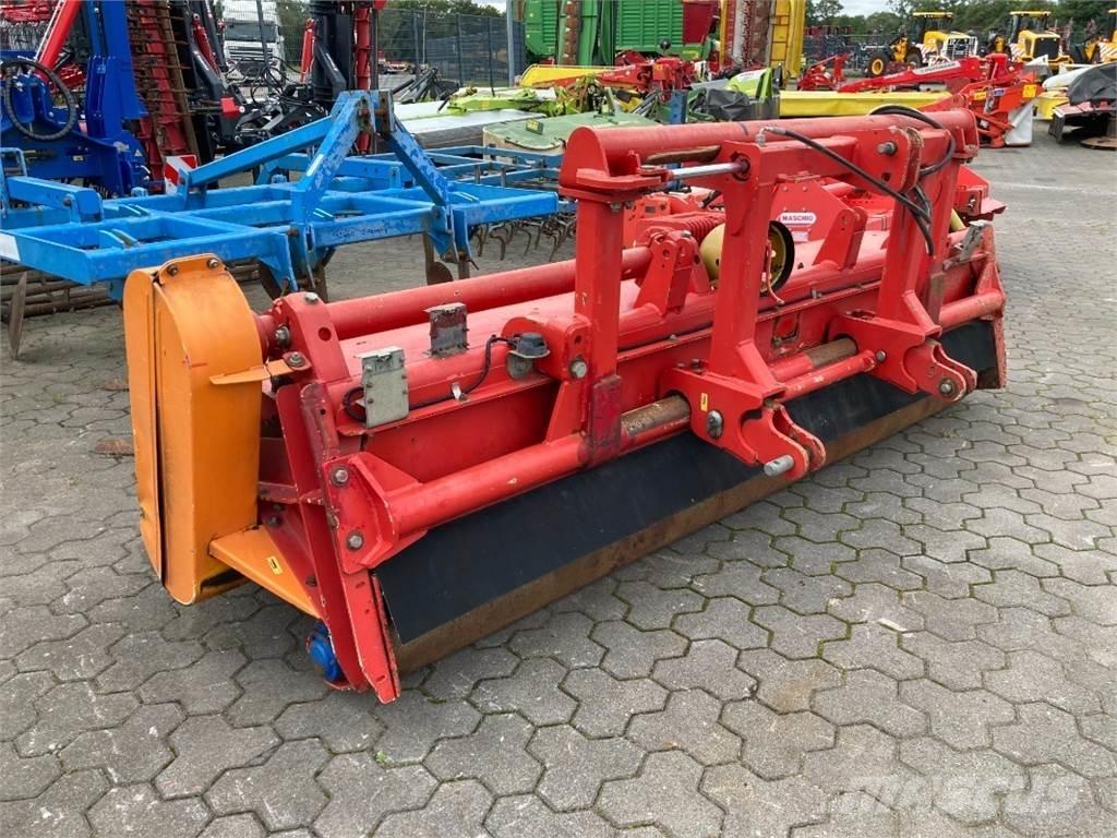 Dücker UM 30 FV Muu silokoristustehnika