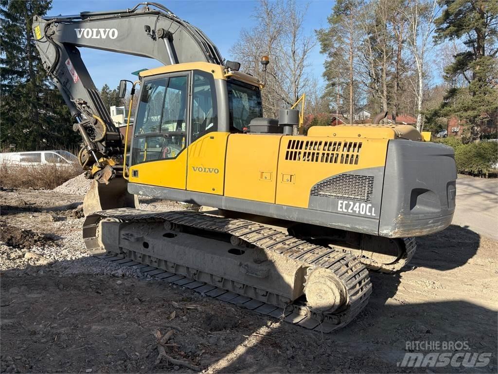 Volvo EC240CL Roomikekskavaatorid