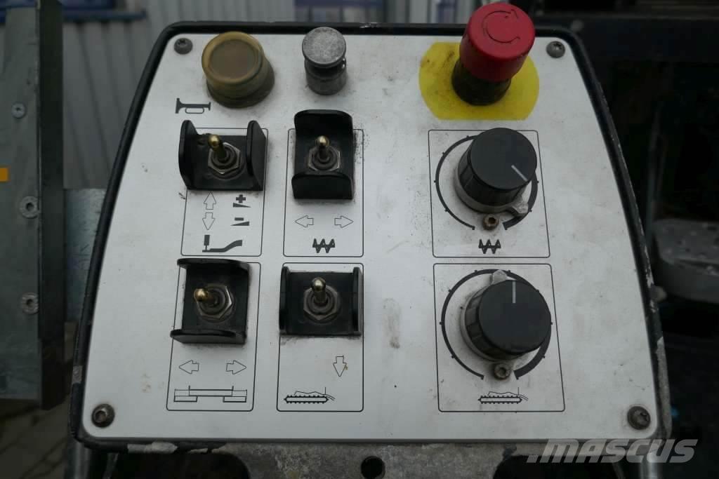 Bomag BF 300 C Väikesed asfaldimasinad