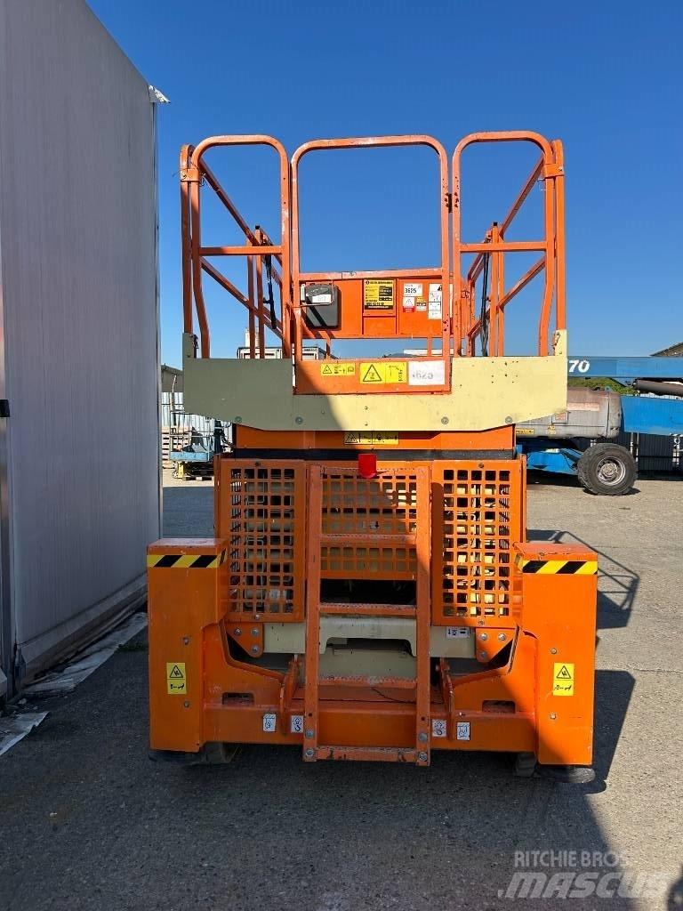 JLG 4069 Käärtõstukid