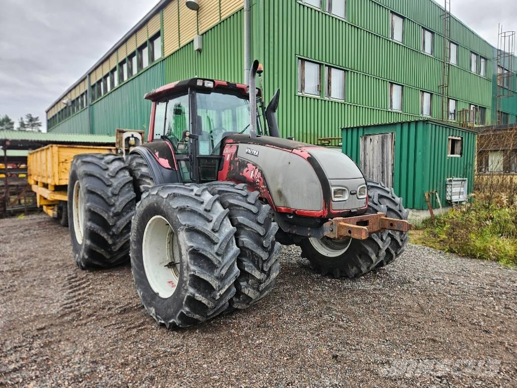 Valtra T 170 Traktorid