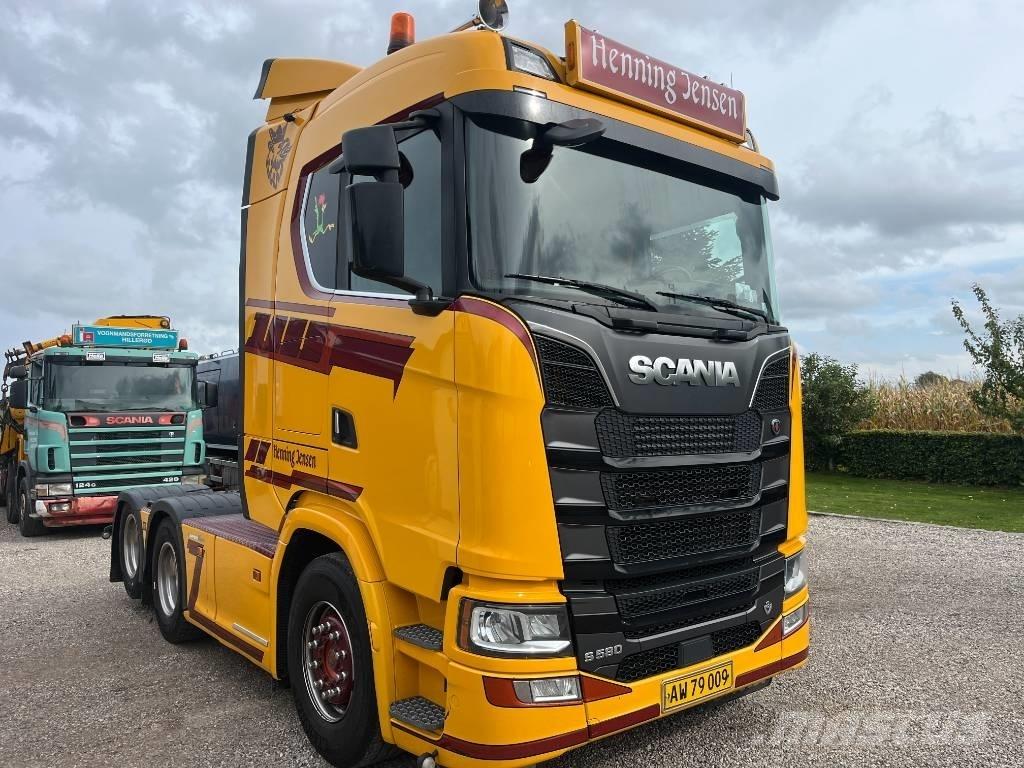 Scania S 580 V8 Sadulveokid