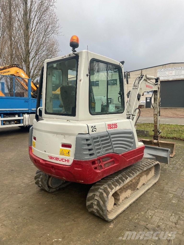 Takeuchi Tb235 Miniekskavaatorid < 7 t