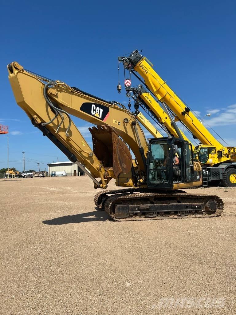CAT 320 D L Roomikekskavaatorid