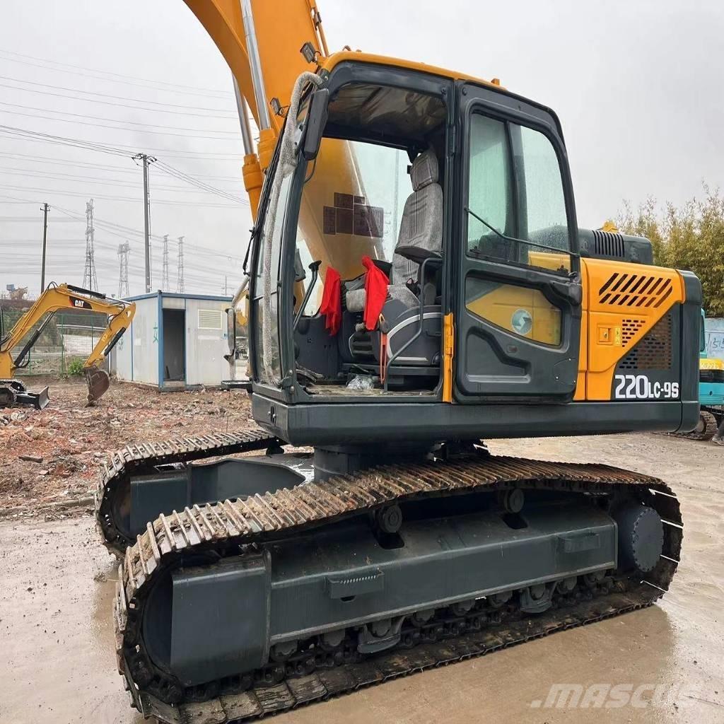 Hyundai R220LC-9S Roomikekskavaatorid