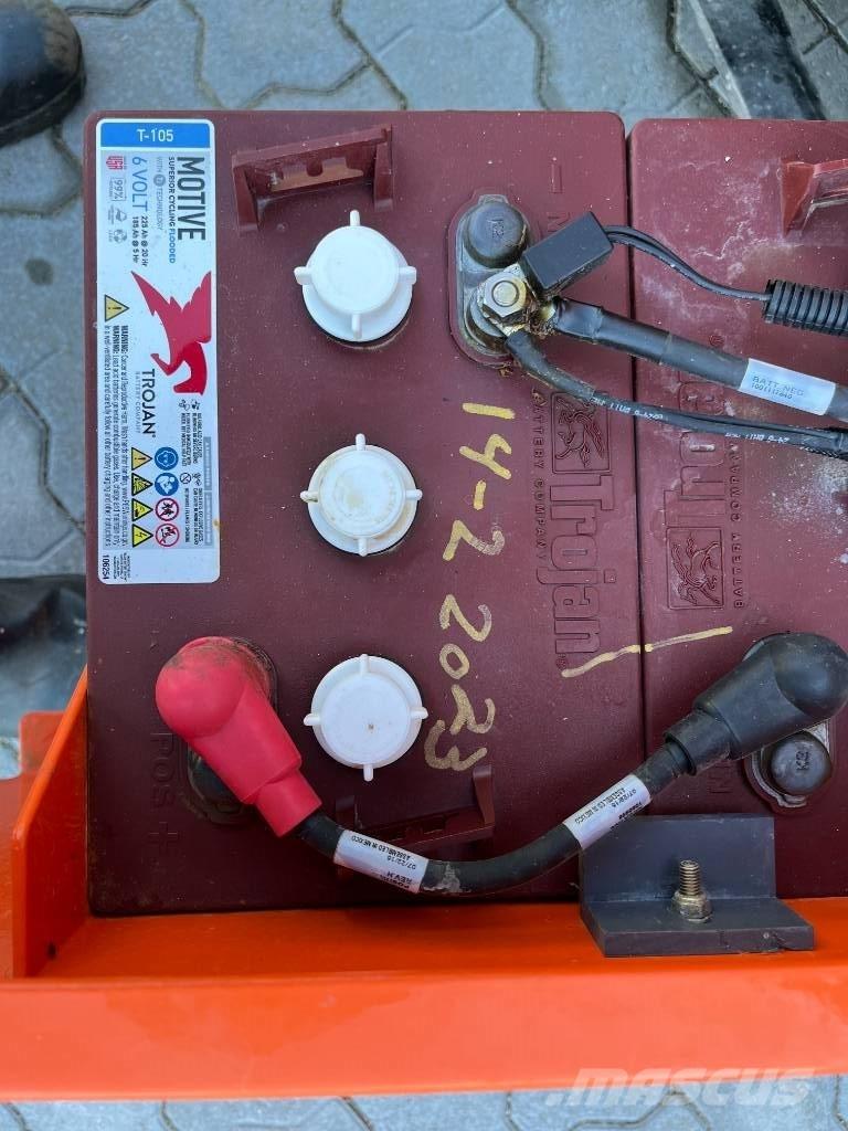 JLG 1230 ES Vertikaalsed mast tõstukid
