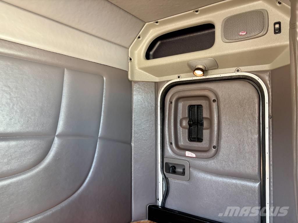 Peterbilt 388 Sadulveokid