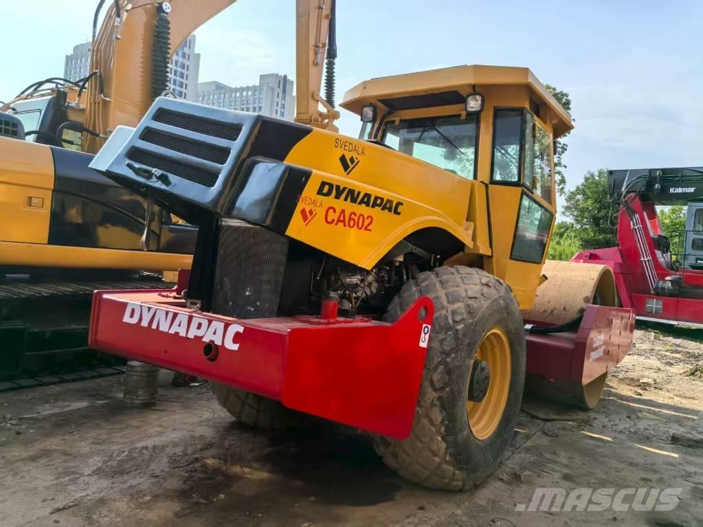 Dynapac CA 602 D Ühe trumliga rullid