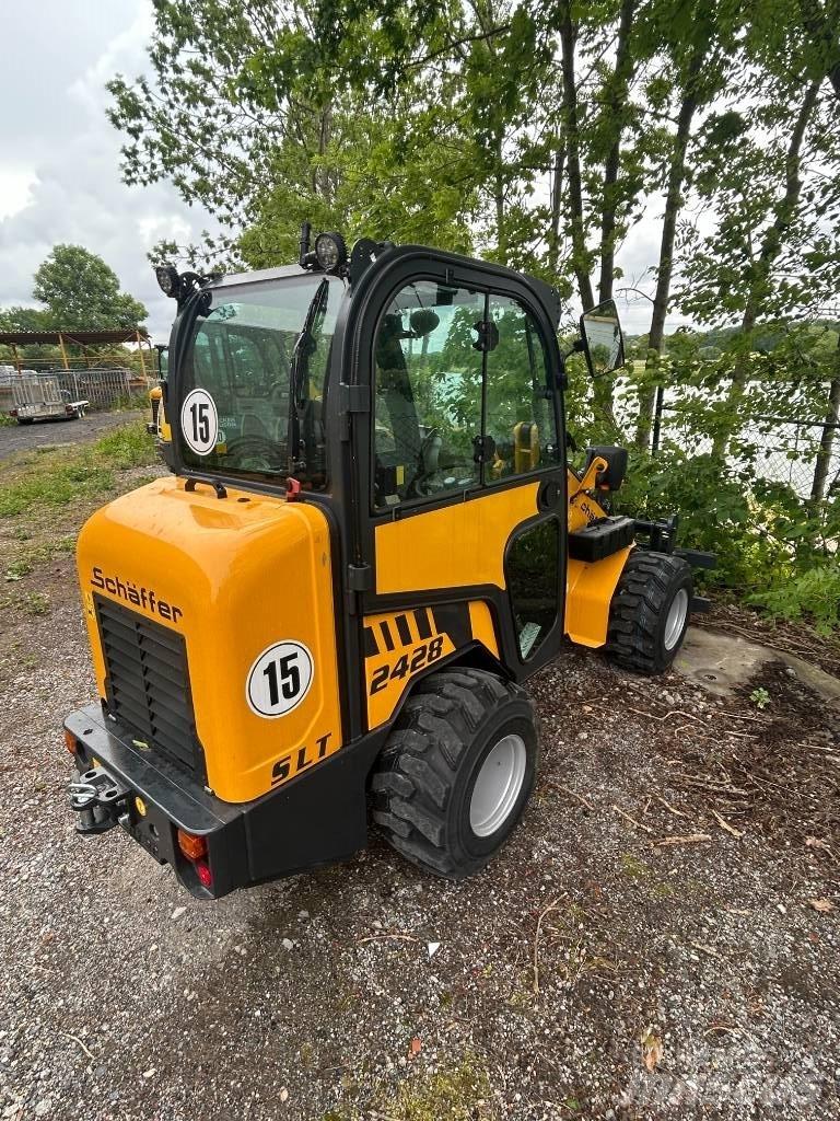 Schäffer 2428 SLT Kompaktlaadurid
