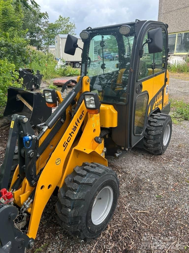 Schäffer 2428 SLT Kompaktlaadurid