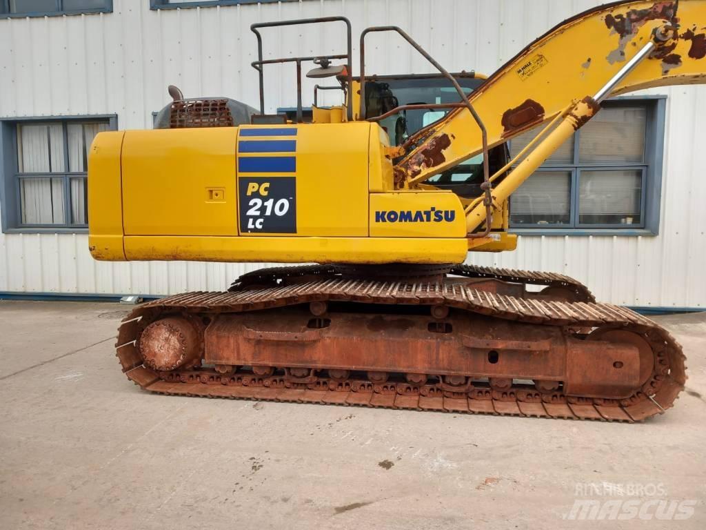 Komatsu PC210LC-10 Roomikekskavaatorid