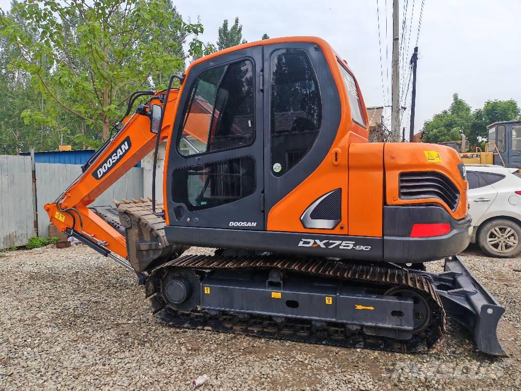 Doosan DX75-9C Väikeekskavaatorid 7t-12t