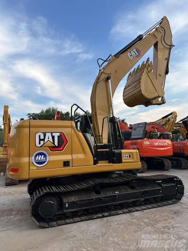 CAT 323 gc Roomikekskavaatorid