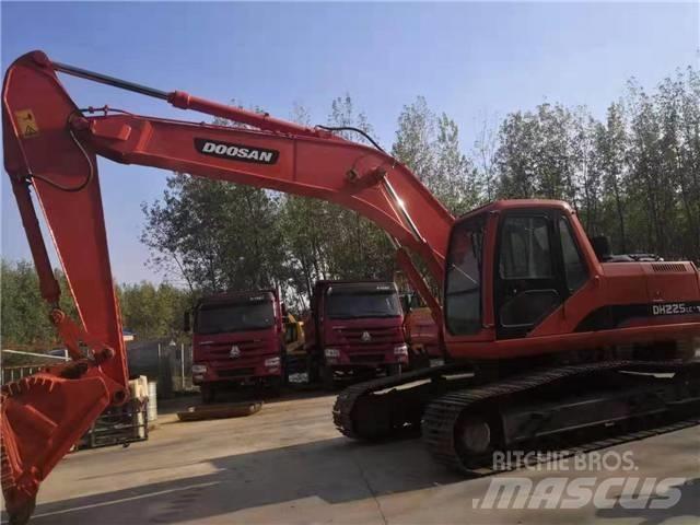 Doosan DH 225 LC-7 Roomikekskavaatorid