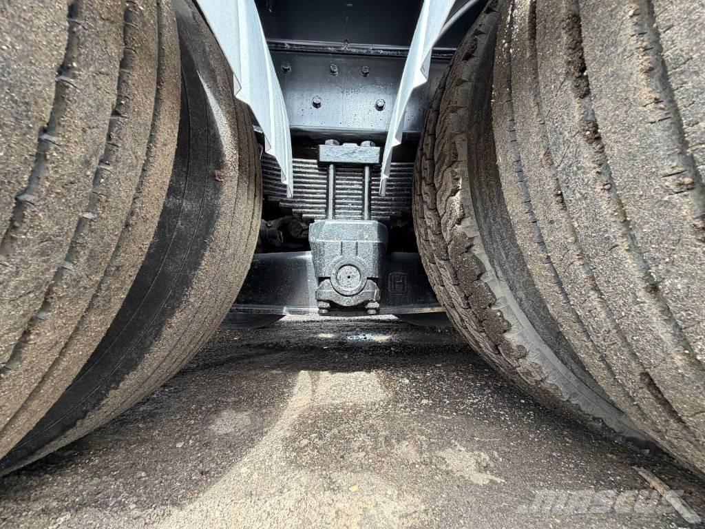 Freightliner 114 SD Vaakumautod