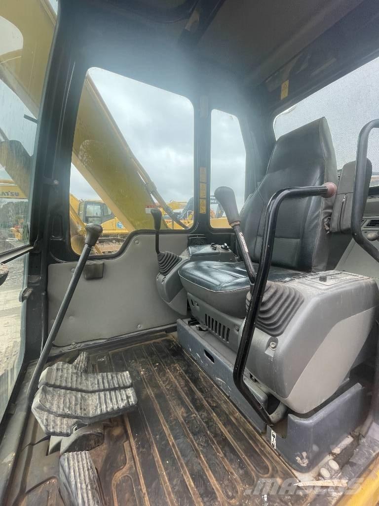 Komatsu PC 60 Roomikekskavaatorid