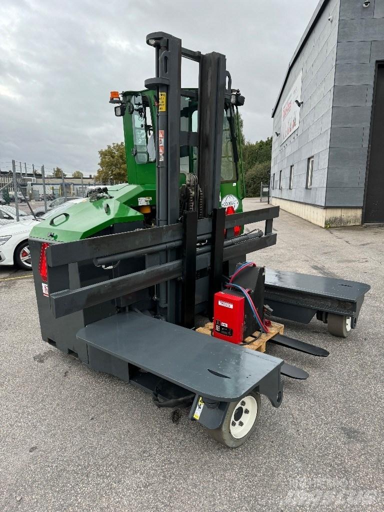 Combilift C4000ET Neljasuuna lükandmastiga tõstukid