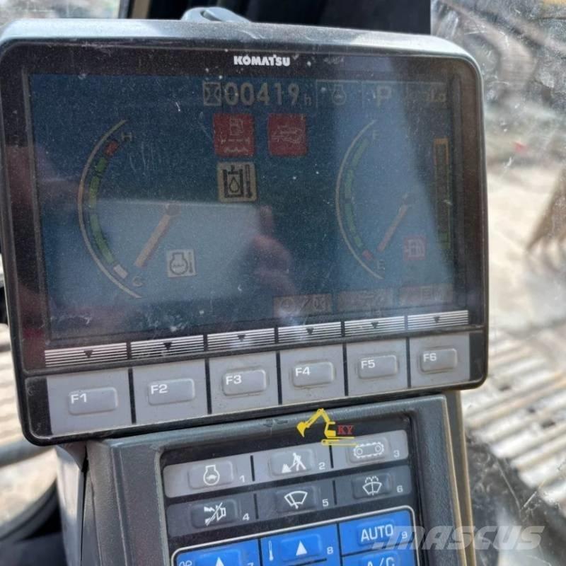 Komatsu PC 220-8 Roomikekskavaatorid