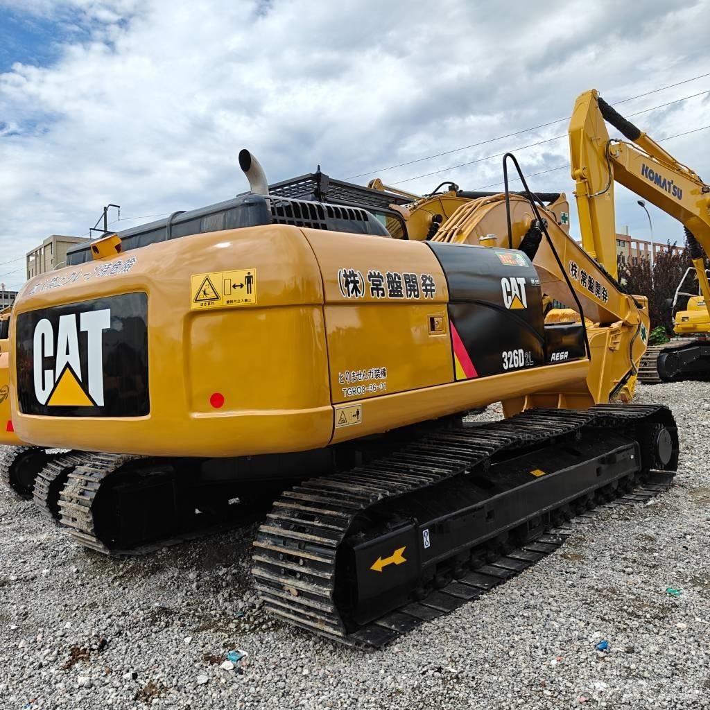 CAT 326D2 Roomikekskavaatorid