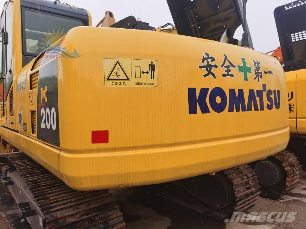 Komatsu PC 200-8 Roomikekskavaatorid