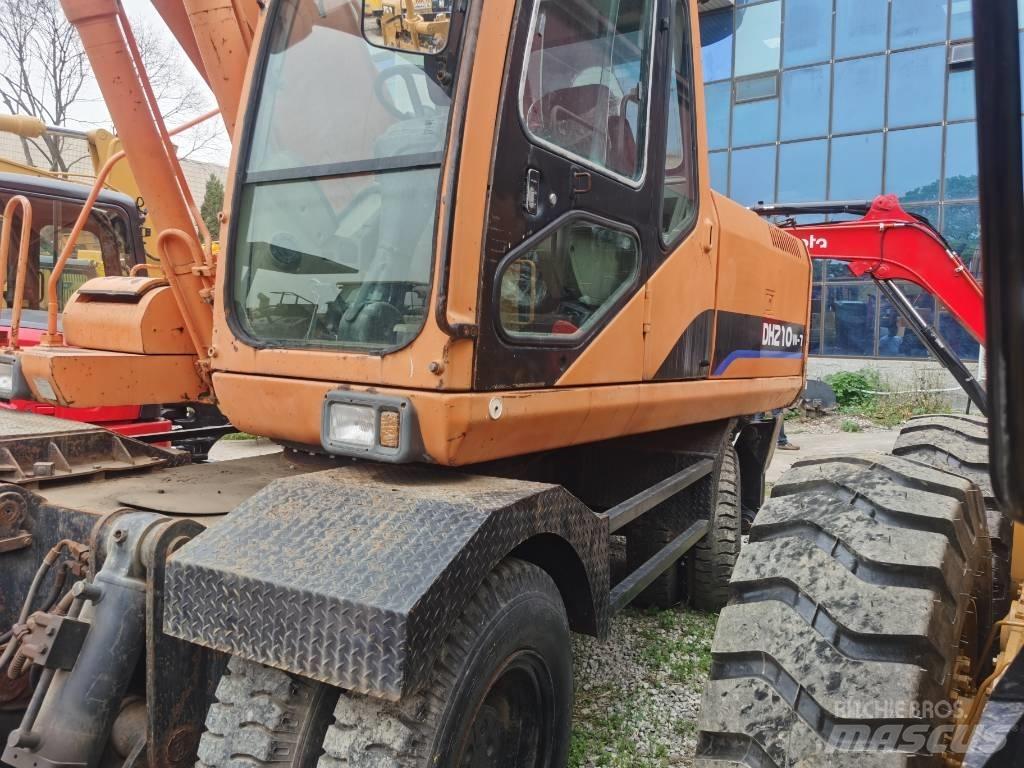 Doosan DH 210 W-7 Ratasekskavaatorid