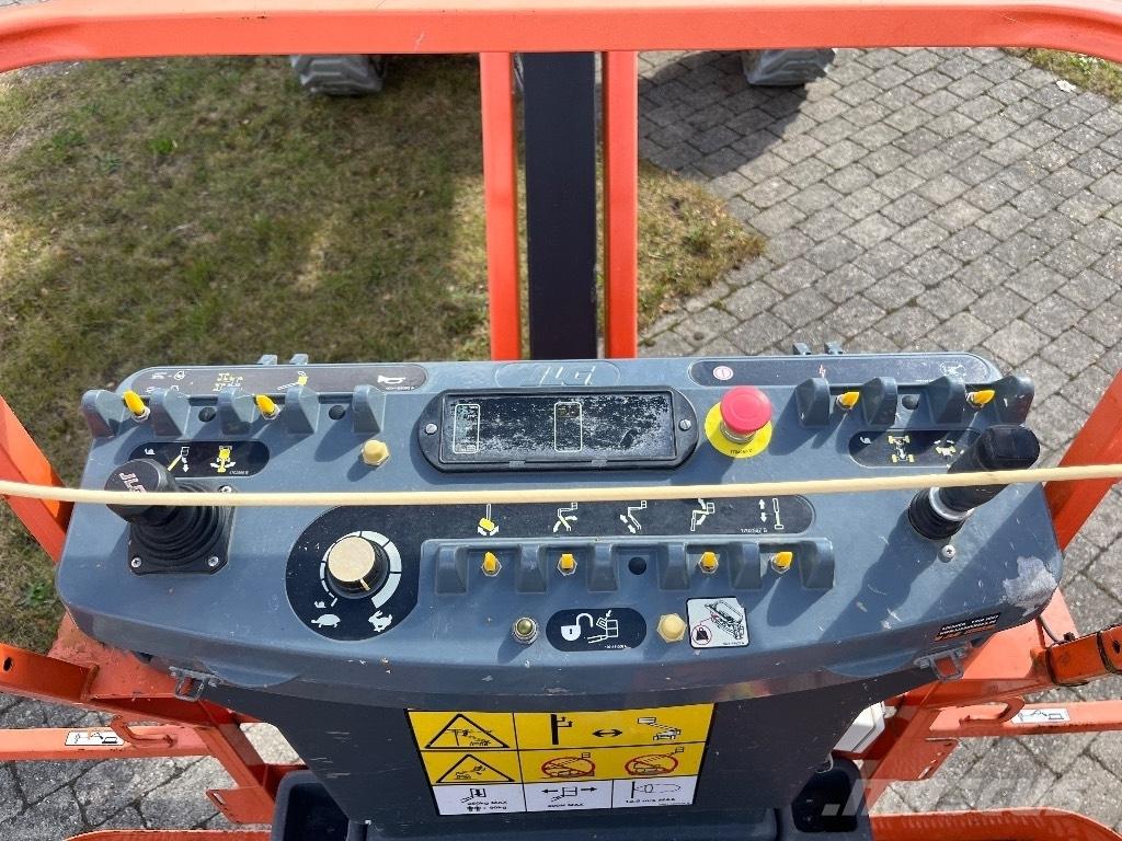 JLG EC 450 AJ Iseliikuvad poomtõstukid