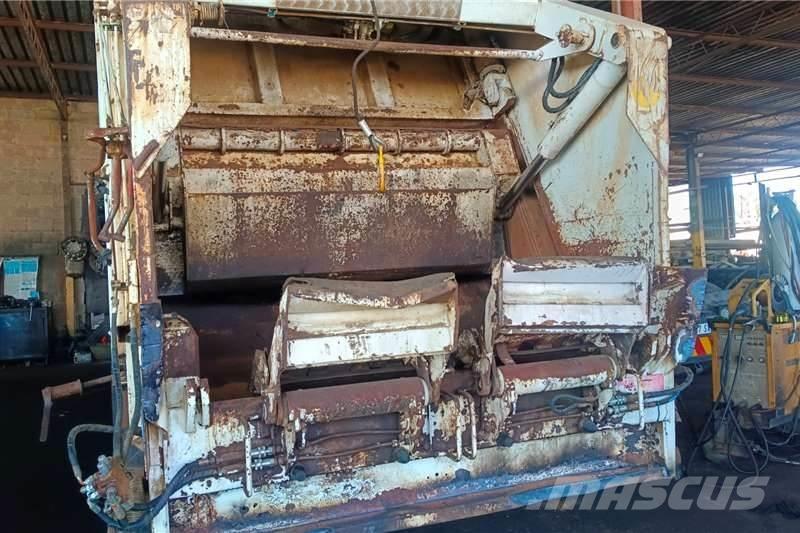 UD Quon 26-370 Muud veokid