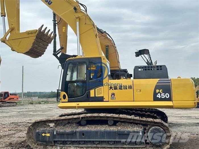 Komatsu PC450-8 Roomikekskavaatorid