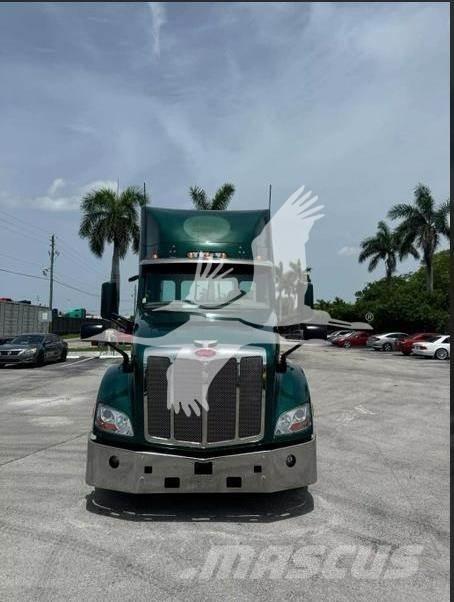 Peterbilt 579 Sadulveokid