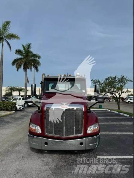 Peterbilt 579 Sadulveokid
