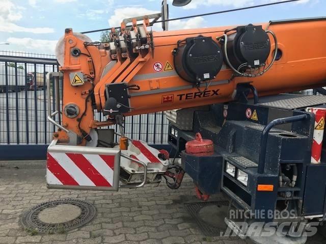 Terex Demag AC 40-1 Maastikutõstukid