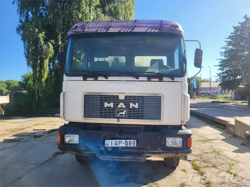 MAN 32.342 8X4 Raamautod