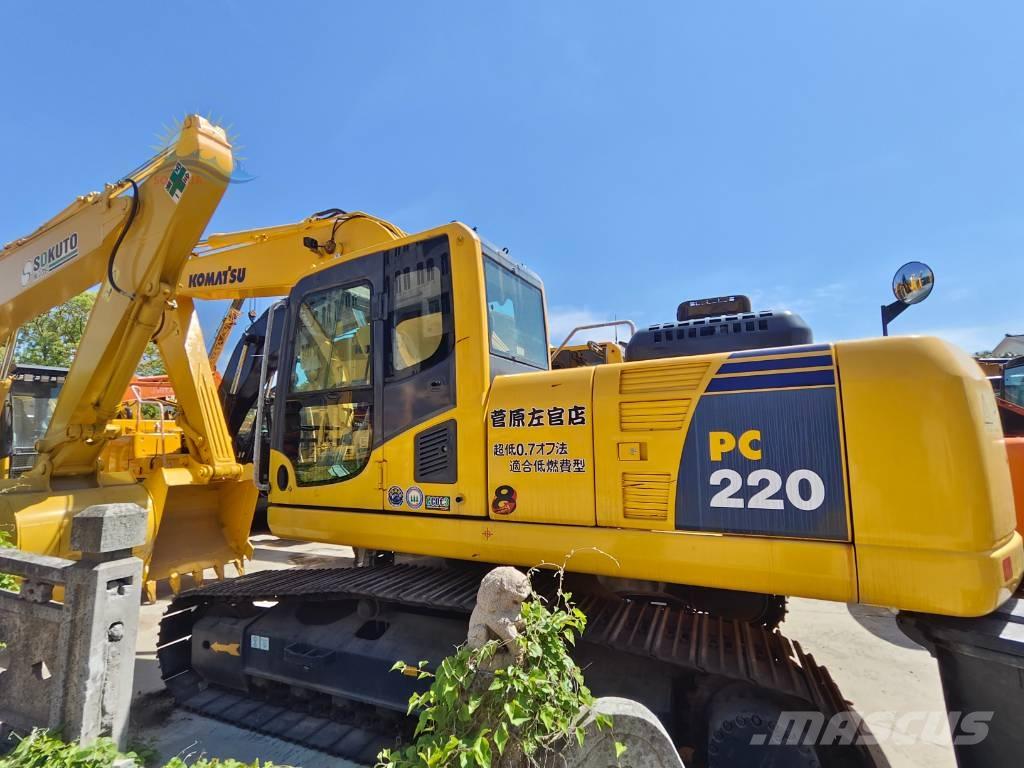 Komatsu PC 220-8 Roomikekskavaatorid