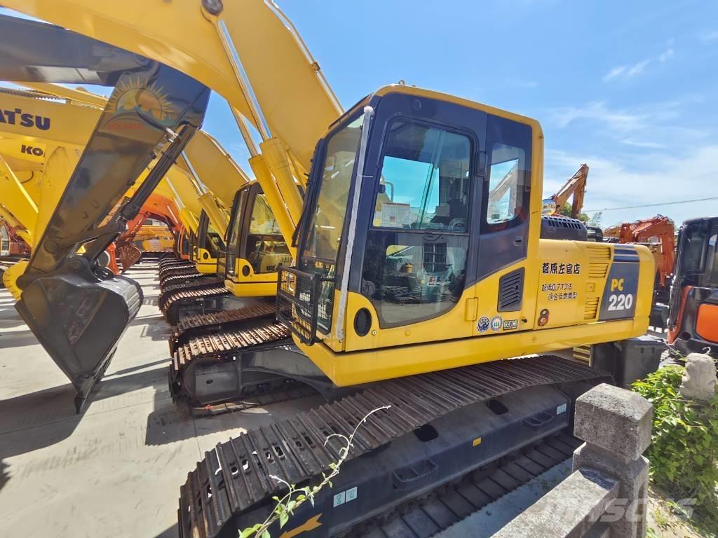 Komatsu PC 220-8 Roomikekskavaatorid